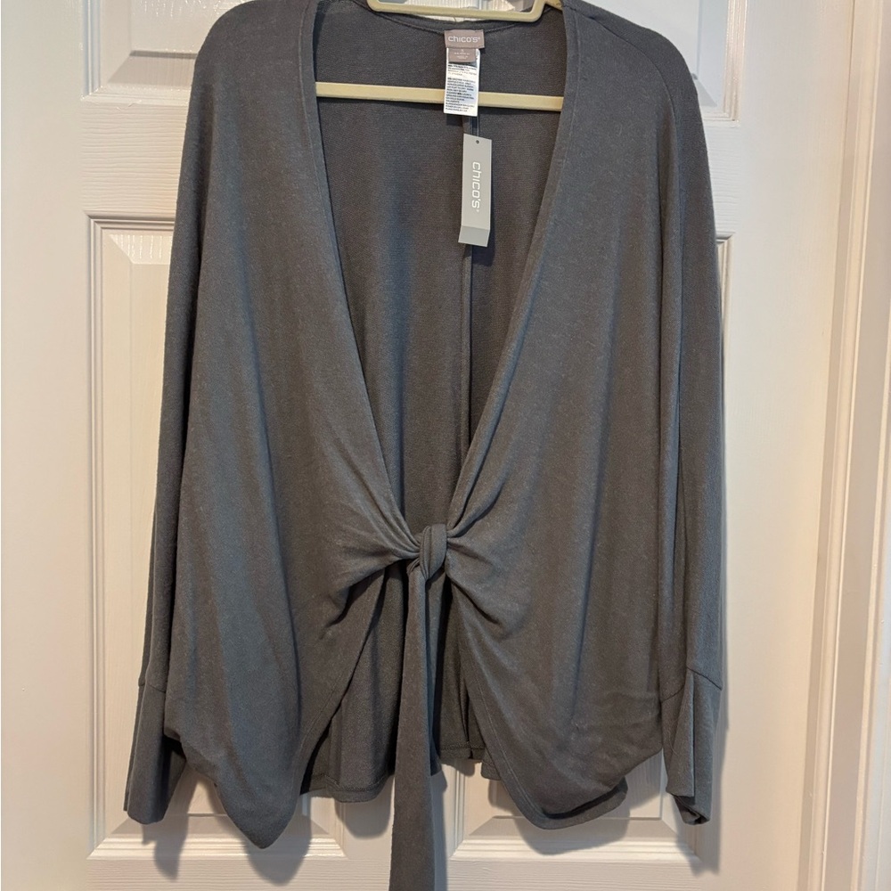 Chicos NWT Gray Front-Tie Wrap, Size 3
